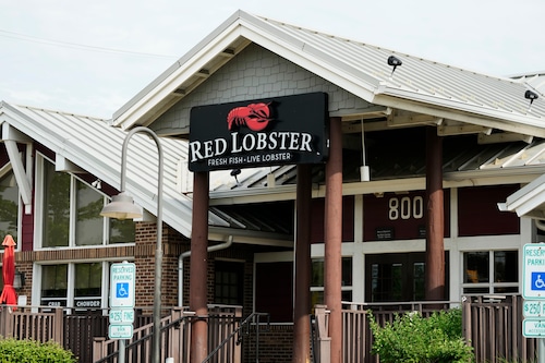 Red Lobster storefront in Schaumburg, Illinois